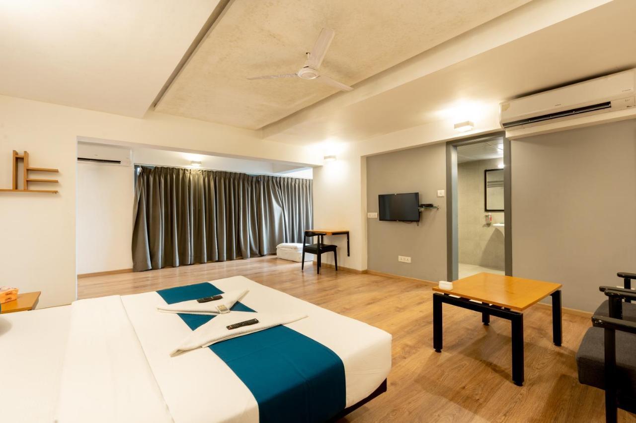 Hotel Arma Town House Мумбаи Экстерьер фото