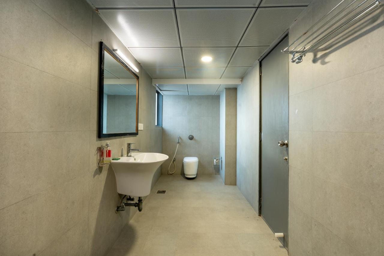 Hotel Arma Town House Мумбаи Экстерьер фото